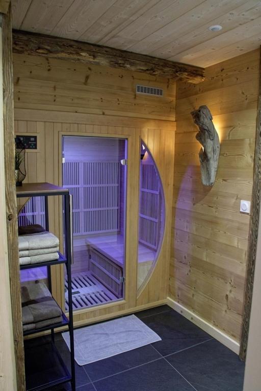 瓦约尼Chalet Augustin别墅 外观 照片