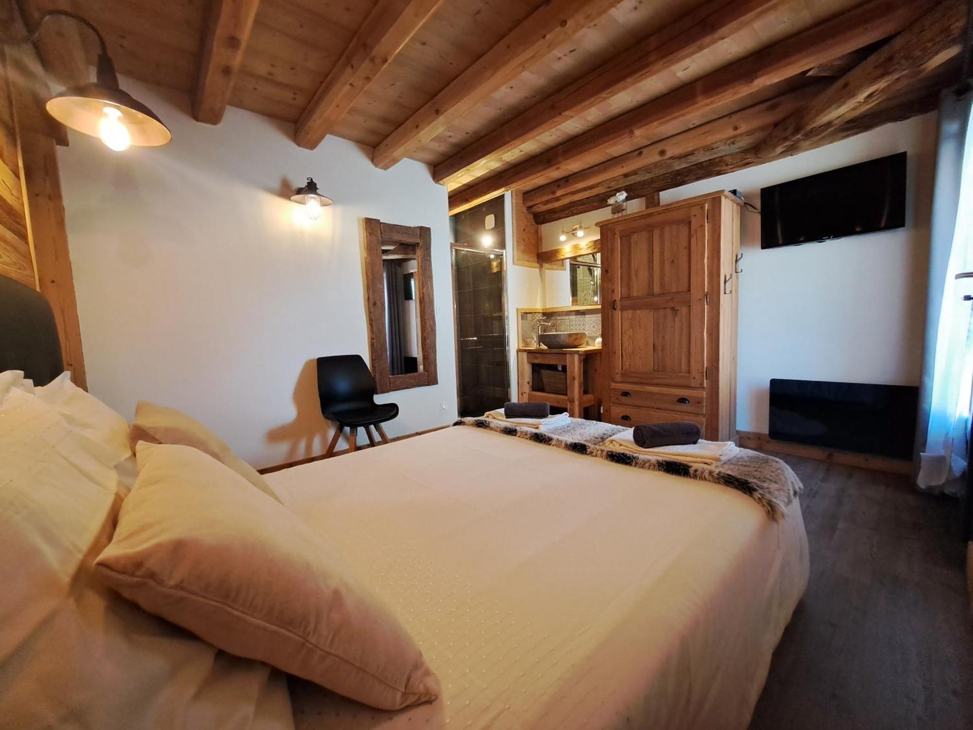 瓦约尼Chalet Augustin别墅 外观 照片